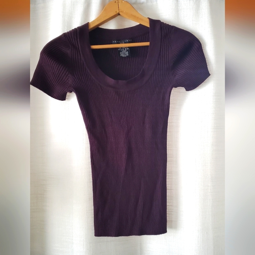 Apostrophe ribbed tee size small